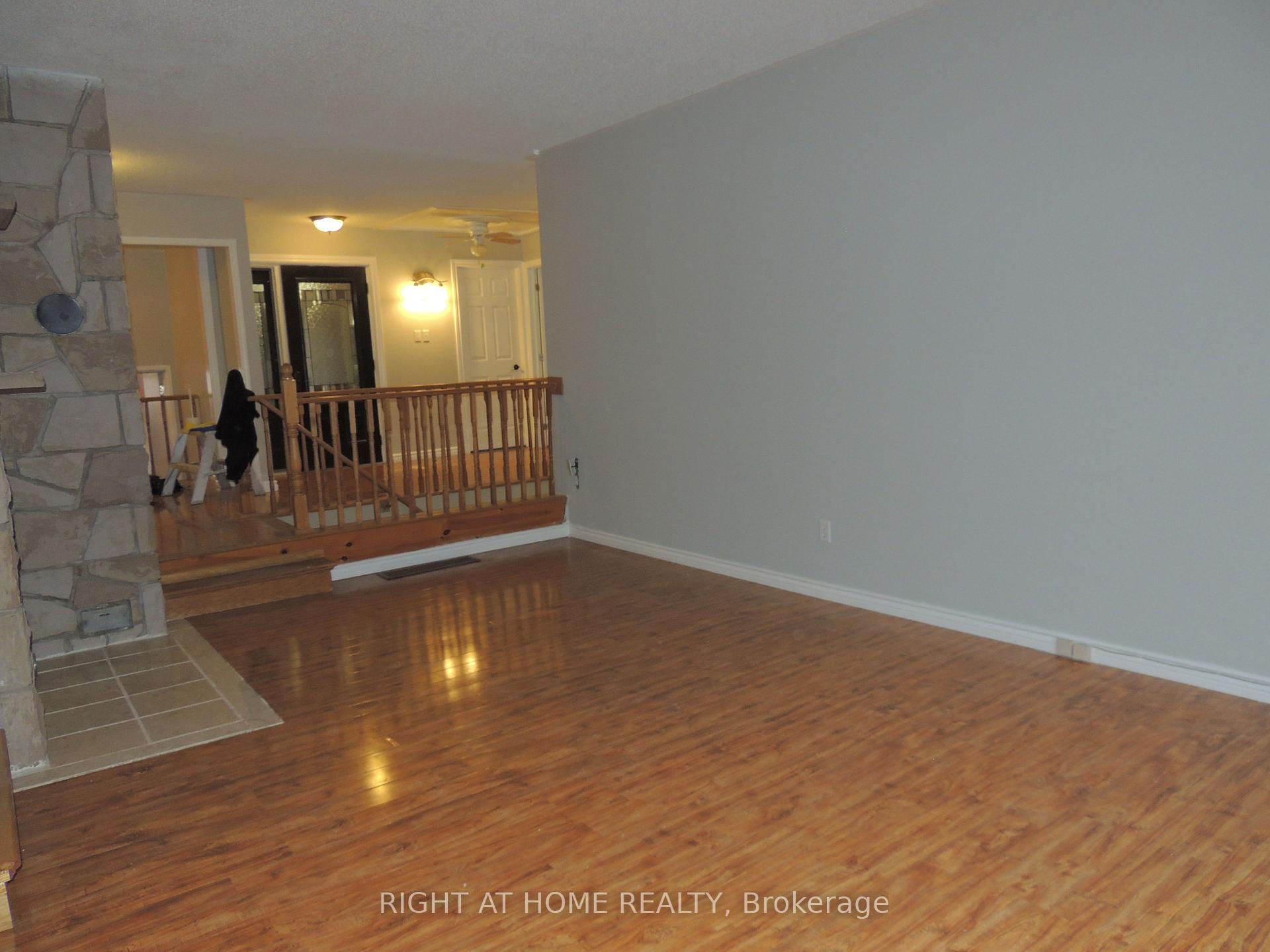Photo 15 of 66 Bayview Drive, Barrie, Allandale — HOMEH