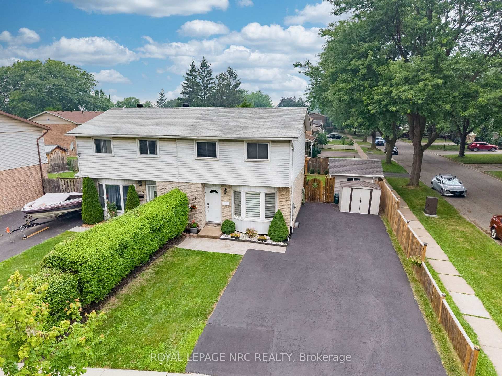 Photo 1 of 105 Ventura Drive, St. Catharines, Haig — HOMEH