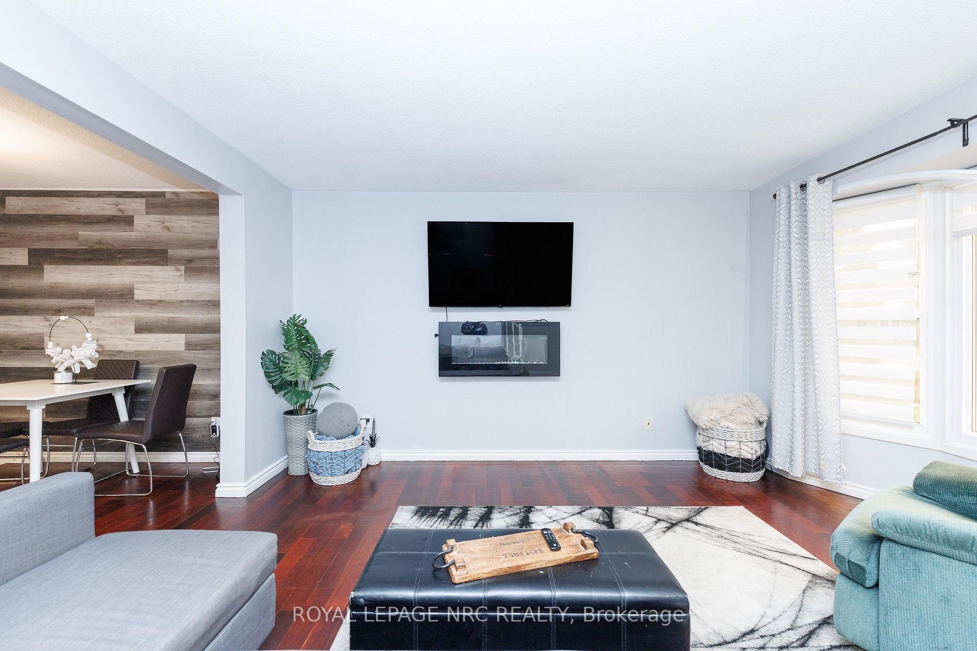 Photo 7 of 105 Ventura Drive, St. Catharines, Haig — HOMEH