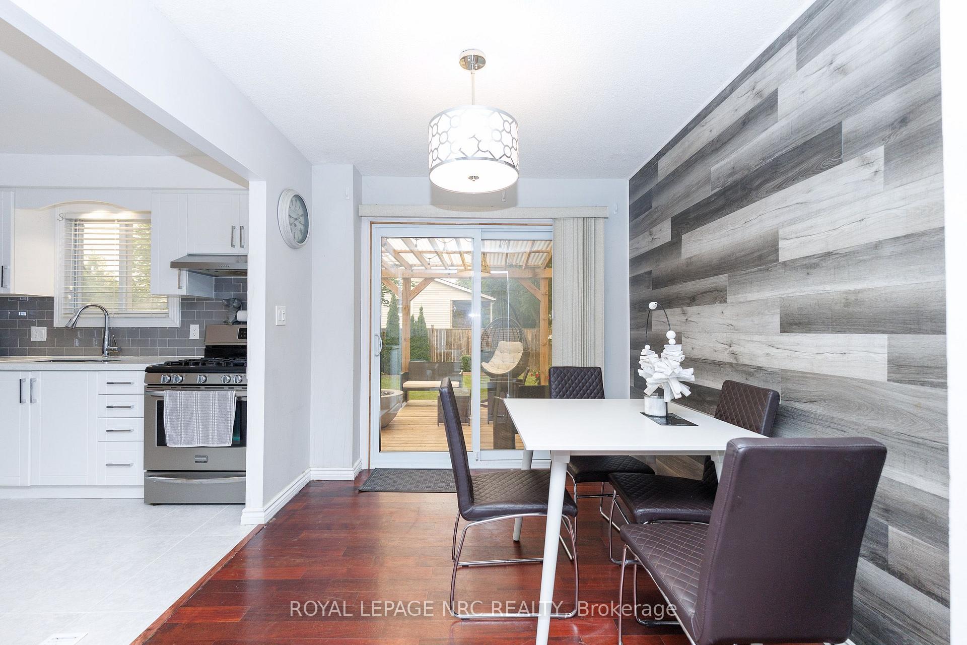 Photo 14 of 105 Ventura Drive, St. Catharines, Haig — HOMEH