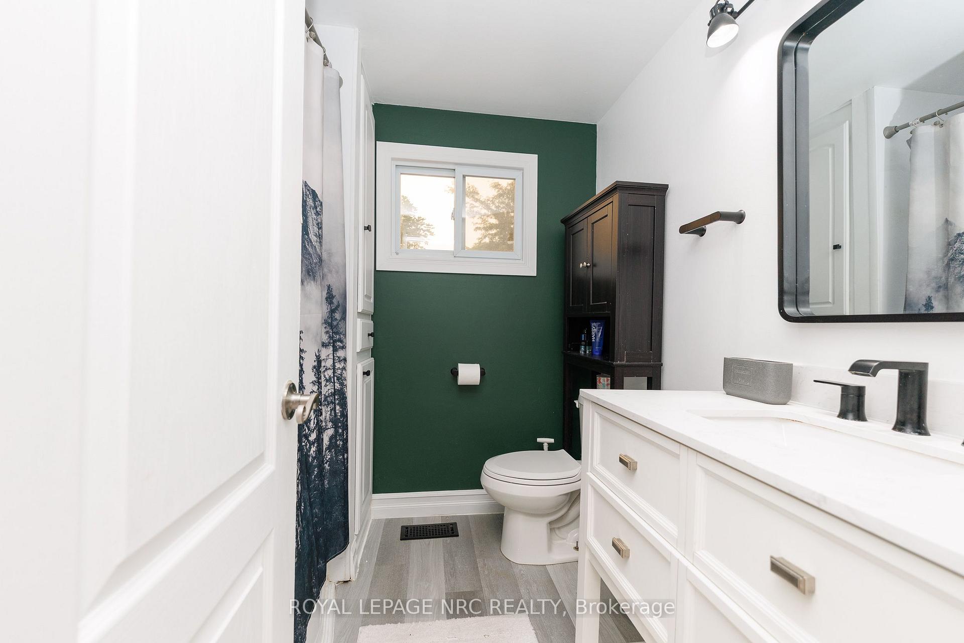 Photo 17 of 105 Ventura Drive, St. Catharines, Haig — HOMEH