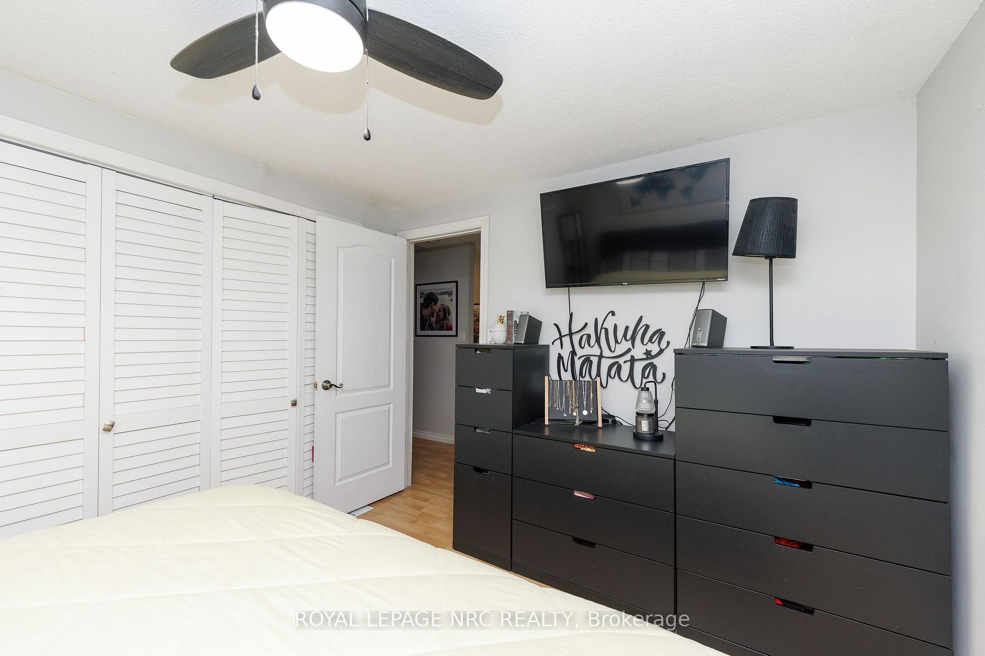 Photo 18 of 105 Ventura Drive, St. Catharines, Haig — HOMEH