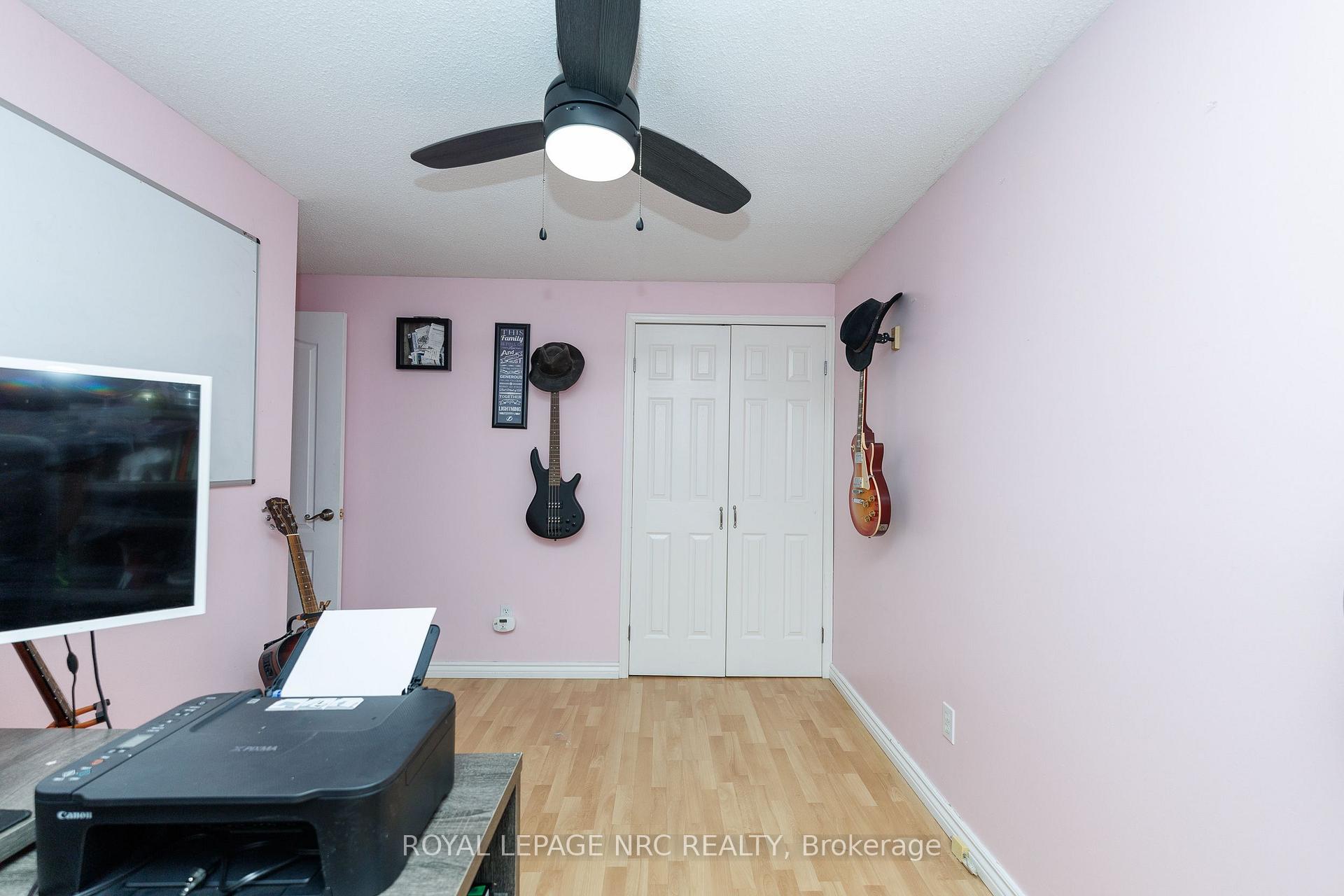 Photo 19 of 105 Ventura Drive, St. Catharines, Haig — HOMEH