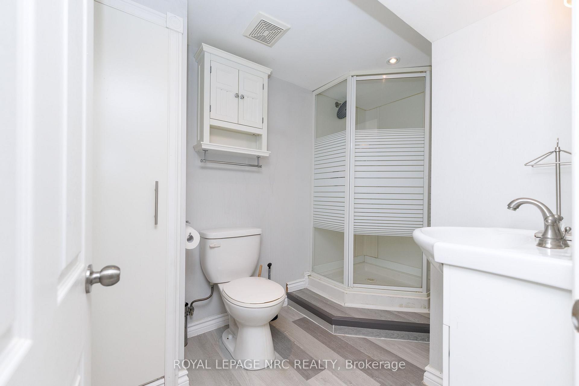 Photo 25 of 105 Ventura Drive, St. Catharines, Haig — HOMEH