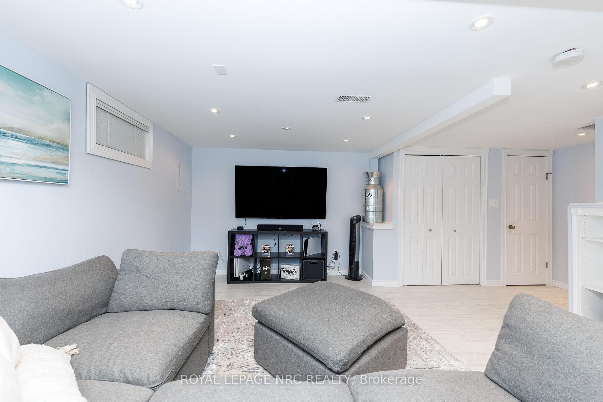 Photo 27 of 105 Ventura Drive, St. Catharines, Haig — HOMEH