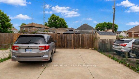Photo 6 of 237 Paling Avenue, Hamilton, Homeside — HOMEH