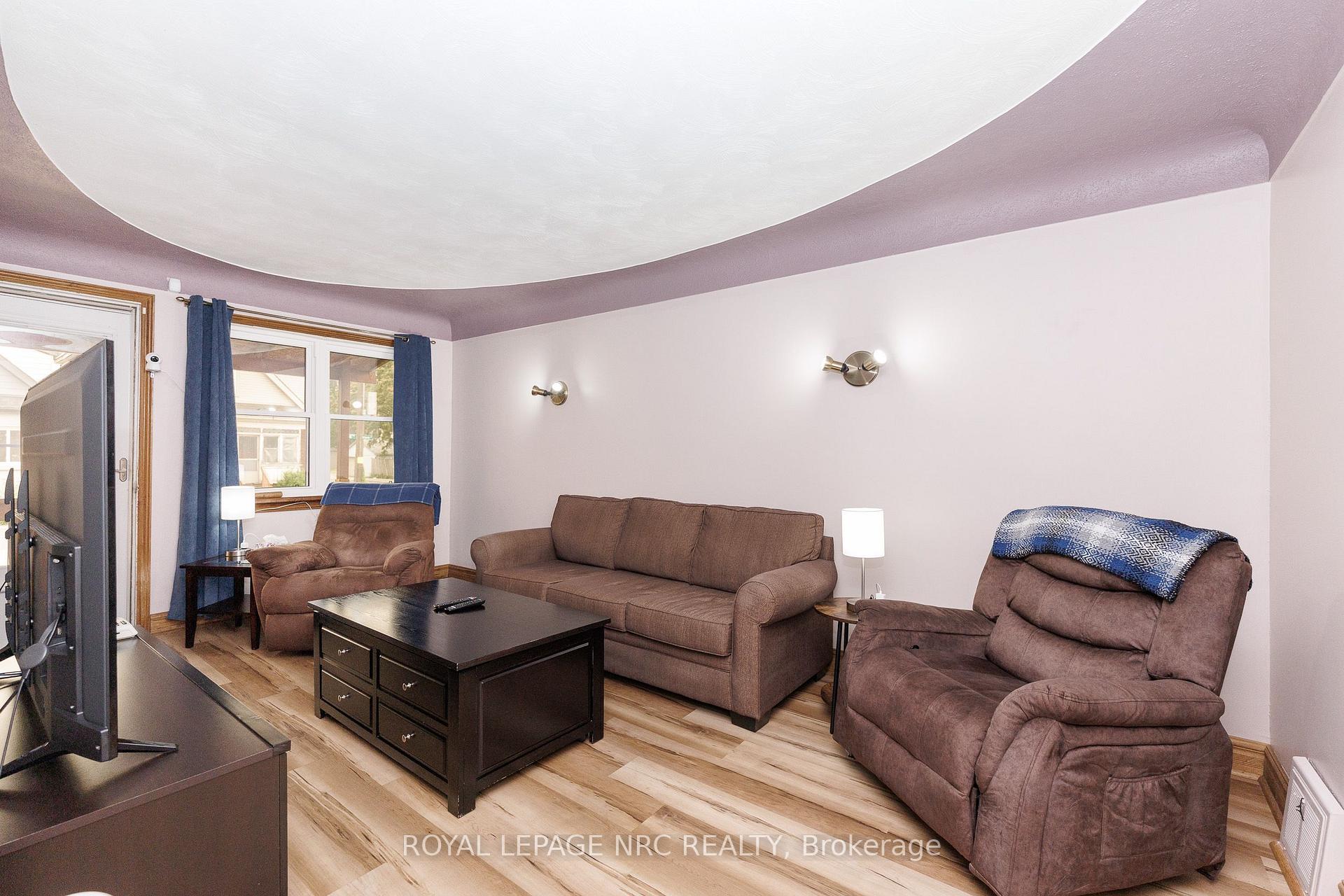 Photo 21 of 237 Paling Avenue, Hamilton, Homeside — HOMEH