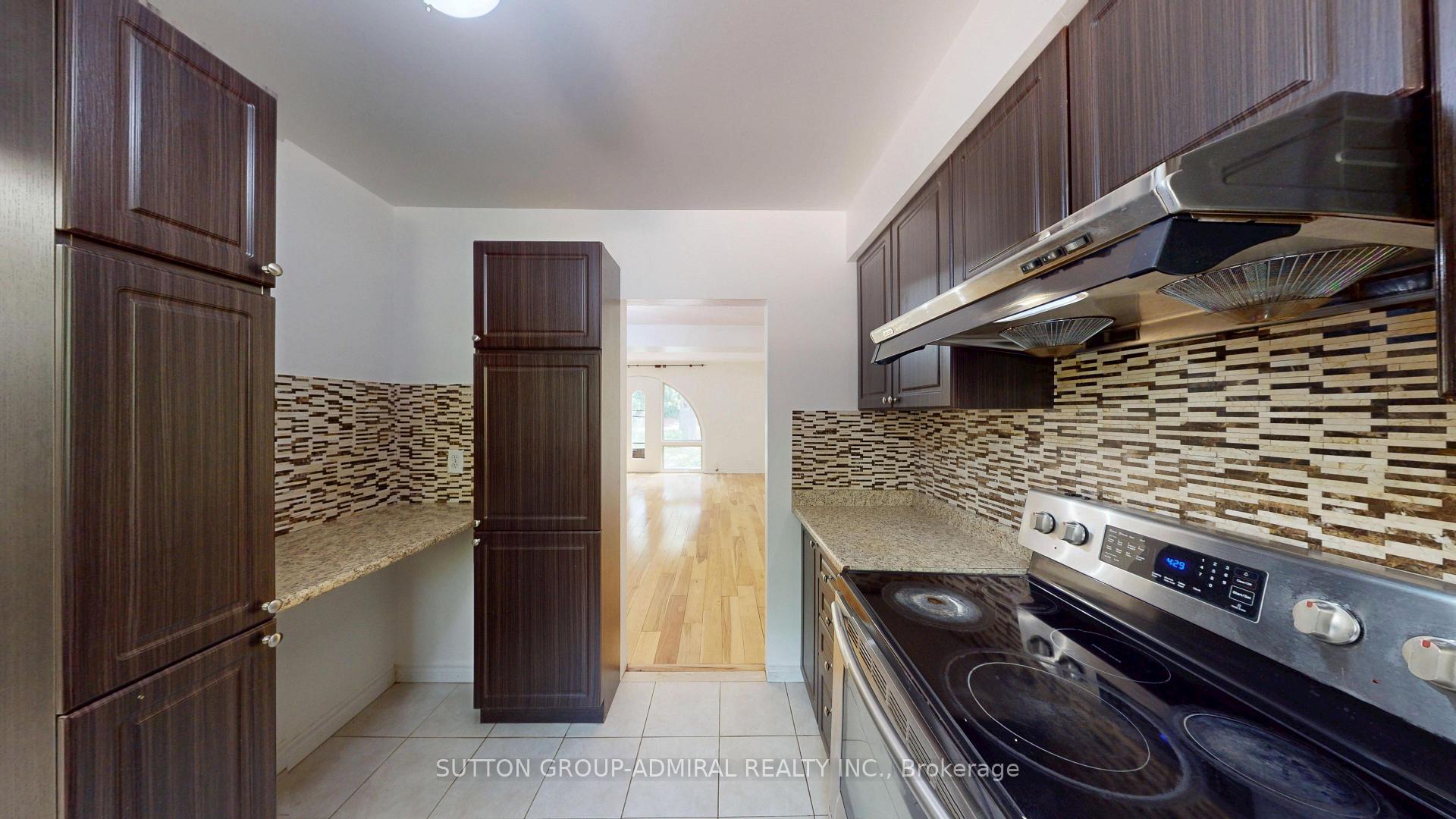 Photo 9 of Unit 73, 6 Esterbrooke Avenue, North York, Don Valley Village — HOMEH