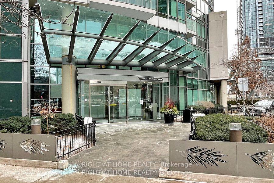 Photo 5 of Unit 2808, 373 Front Street W, Toronto, Waterfront Communities — HOMEH