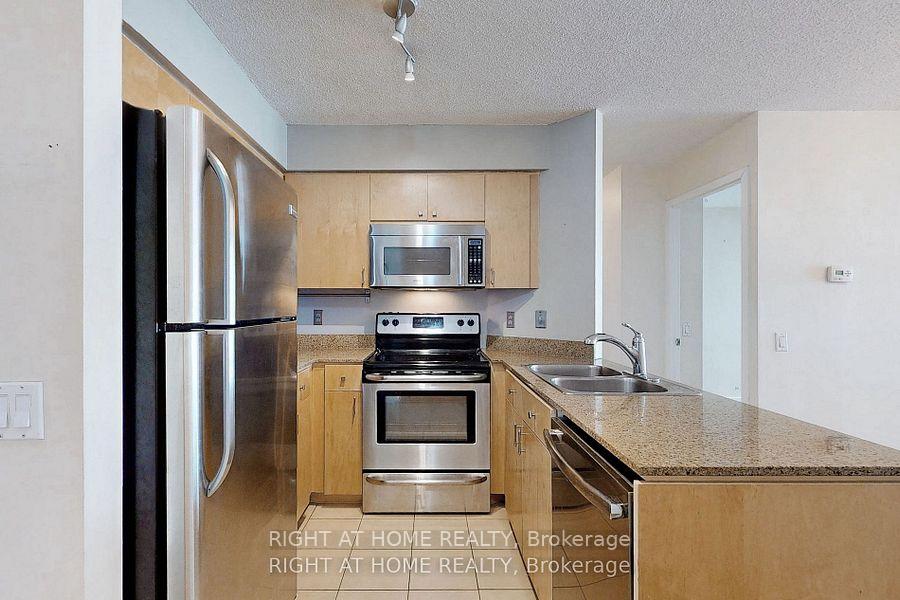 Photo 11 of Unit 2808, 373 Front Street W, Toronto, Waterfront Communities — HOMEH