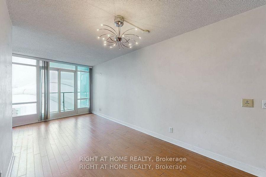 Photo 14 of Unit 2808, 373 Front Street W, Toronto, Waterfront Communities — HOMEH
