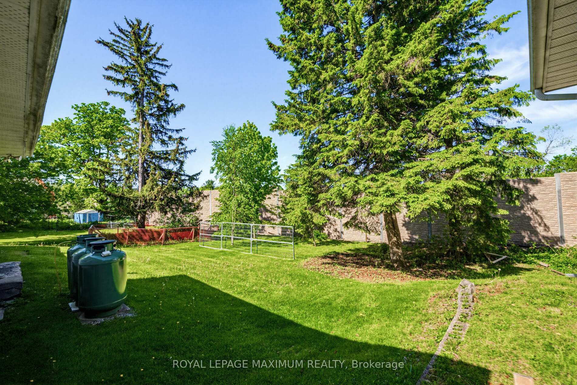 Photo 26 of 80 McDonald Street, Vaughan, Rural Vaughan — HOMEH
