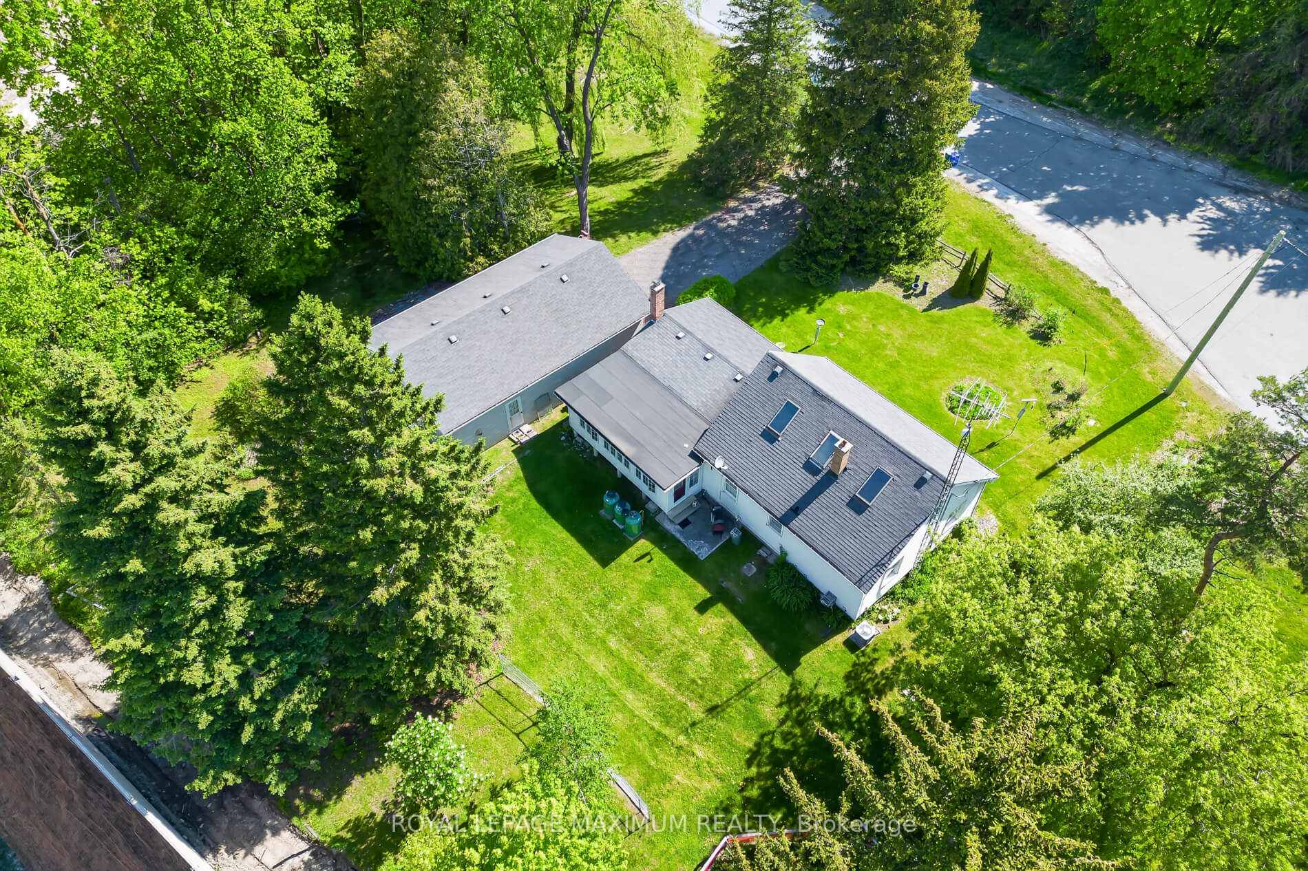 Photo 33 of 80 McDonald Street, Vaughan, Rural Vaughan — HOMEH