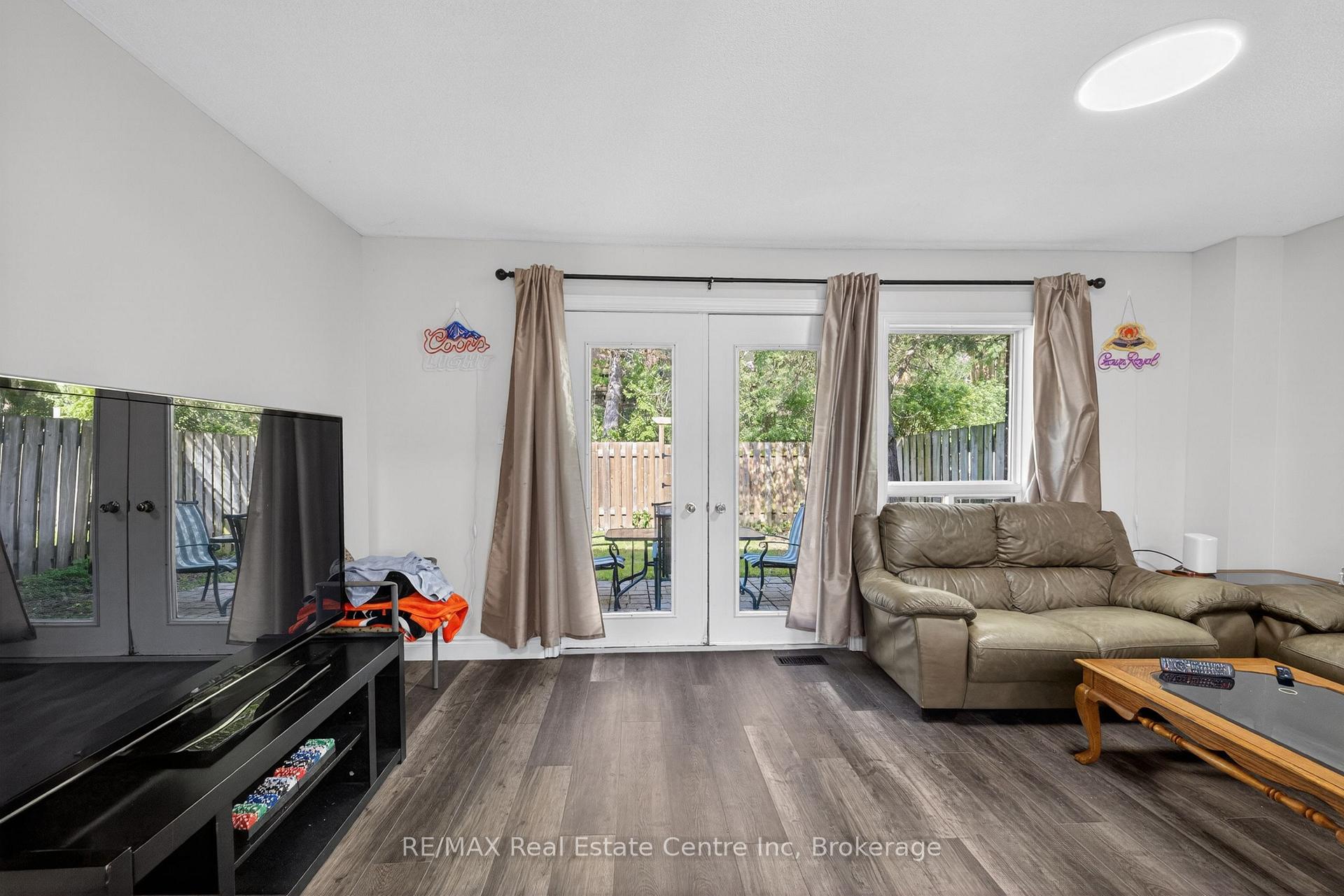 Photo 8 of Unit 13, 137 Dovercliffe Road, Guelph, Dovercliffe Park/Old University — HOMEH