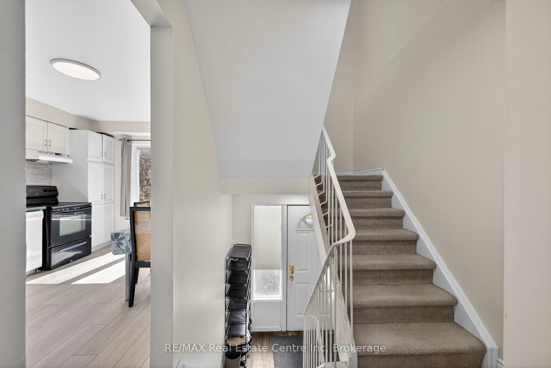 Photo 10 of Unit 13, 137 Dovercliffe Road, Guelph, Dovercliffe Park/Old University — HOMEH
