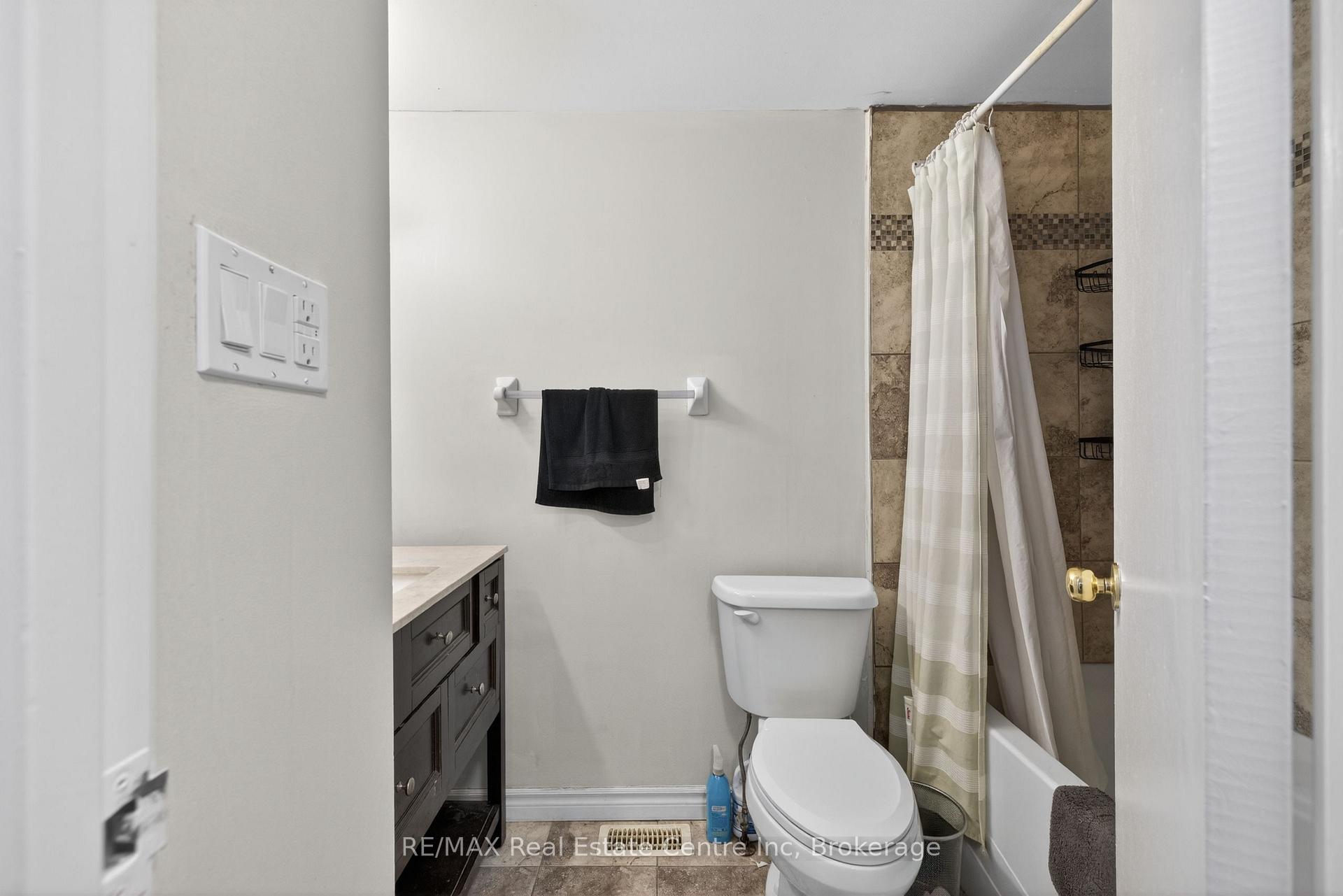 Photo 21 of Unit 13, 137 Dovercliffe Road, Guelph, Dovercliffe Park/Old University — HOMEH