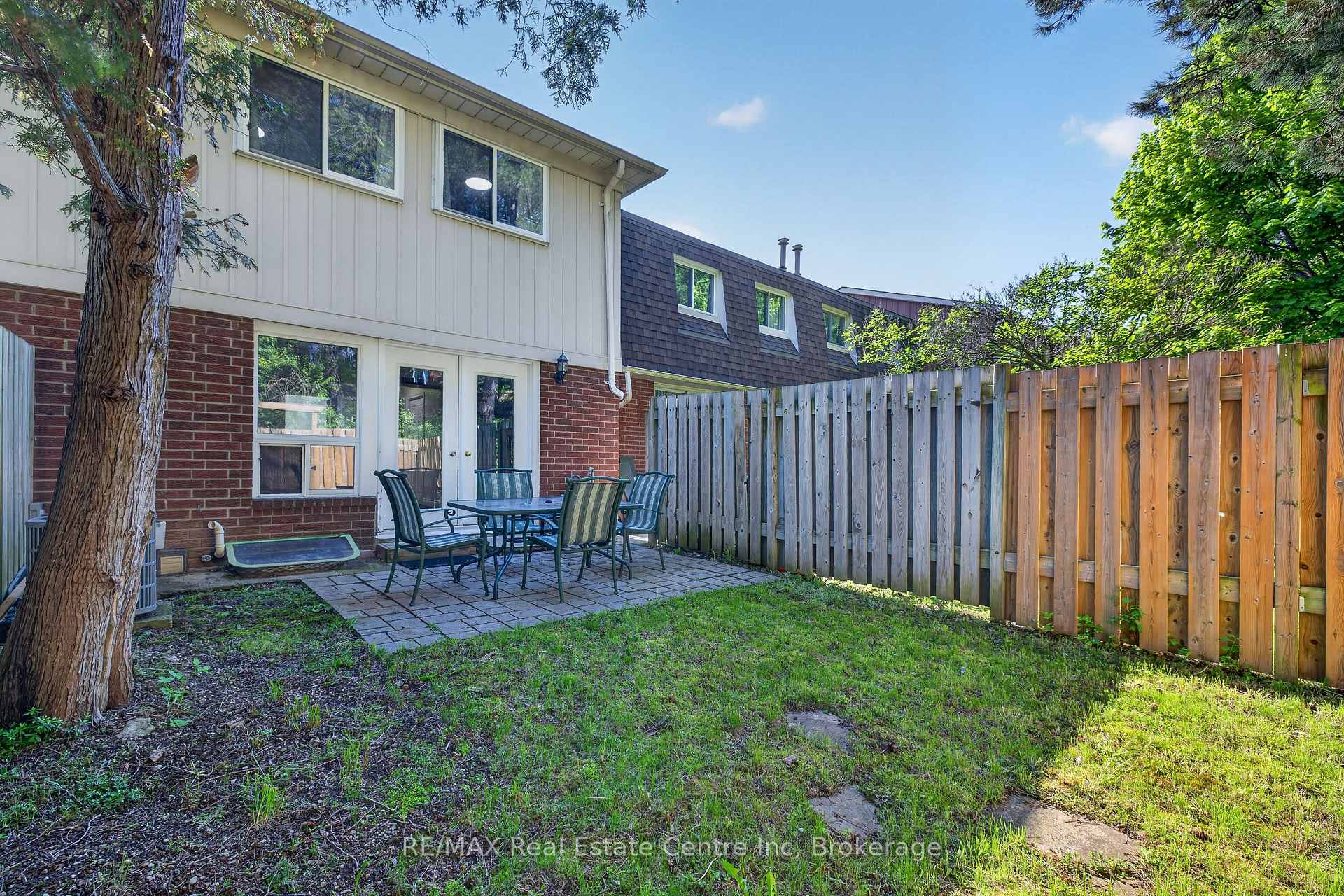 Photo 35 of Unit 13, 137 Dovercliffe Road, Guelph, Dovercliffe Park/Old University — HOMEH