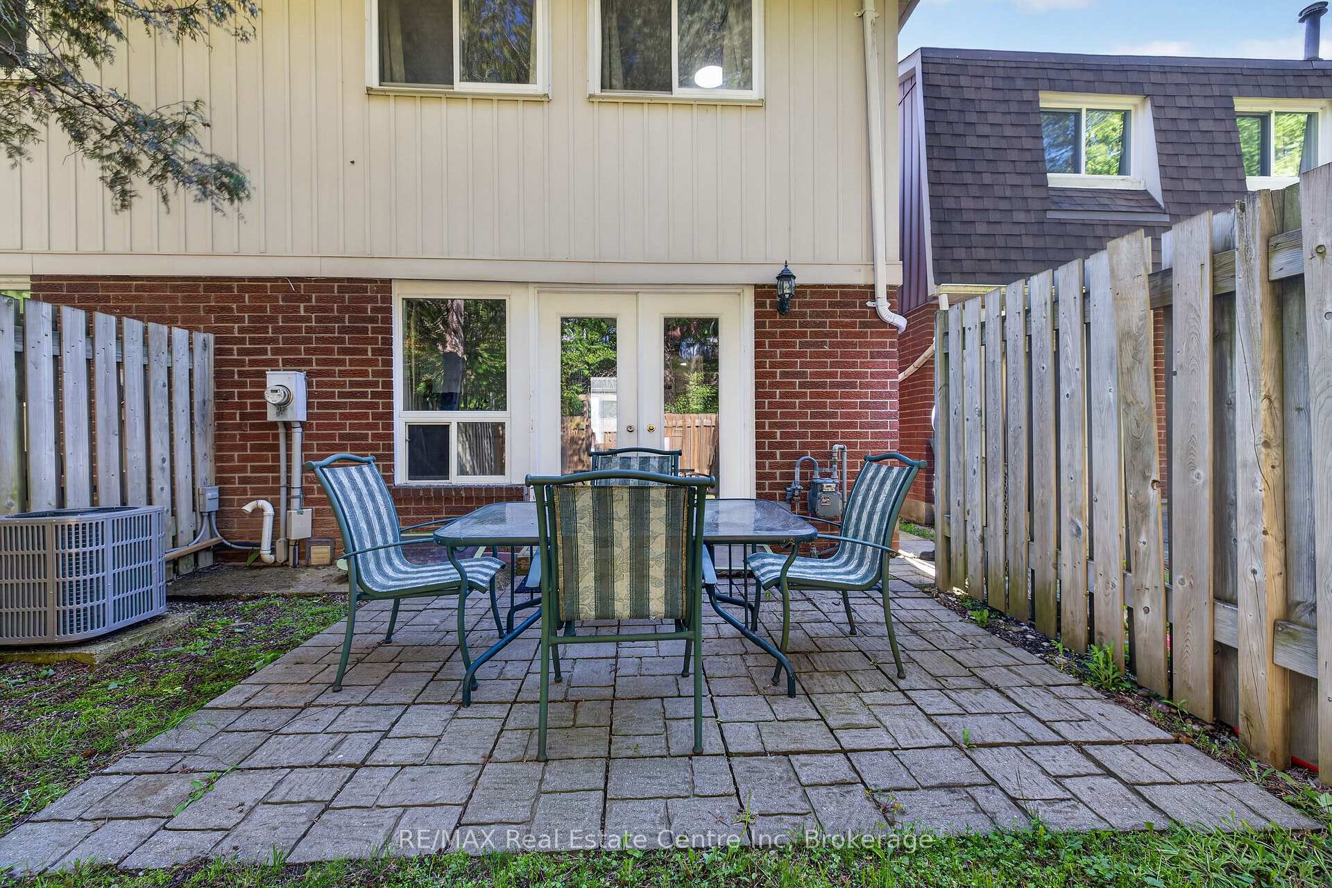 Photo 36 of Unit 13, 137 Dovercliffe Road, Guelph, Dovercliffe Park/Old University — HOMEH
