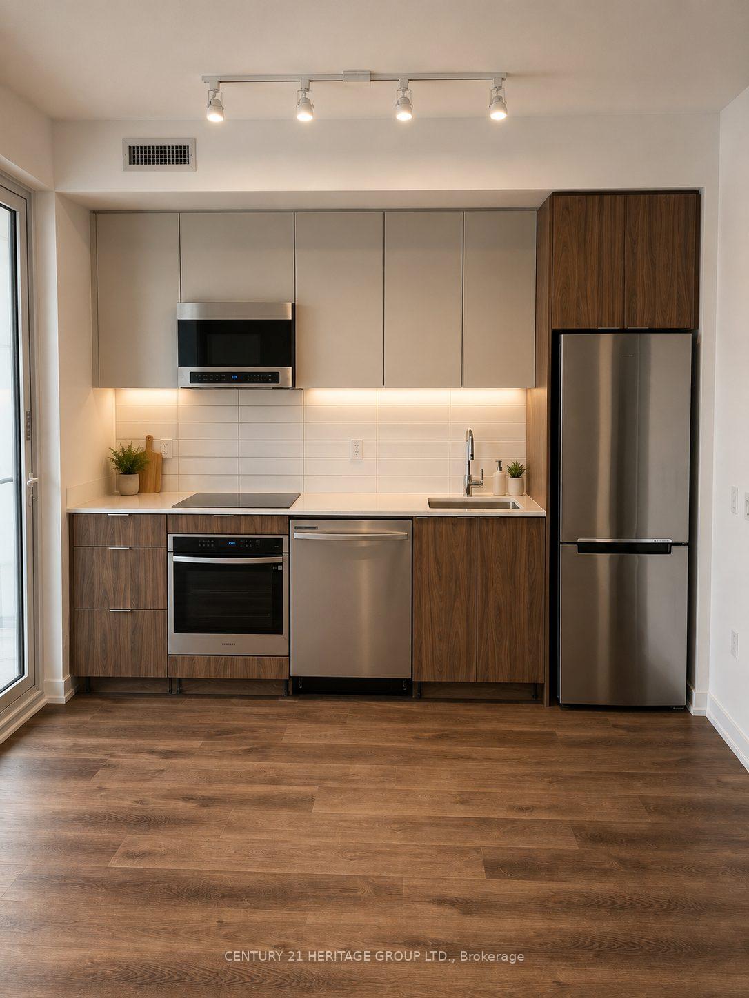 Photo 6 of Unit 403, 6 Chartwell Road, Etobicoke, Stonegate-Queensway — HOMEH