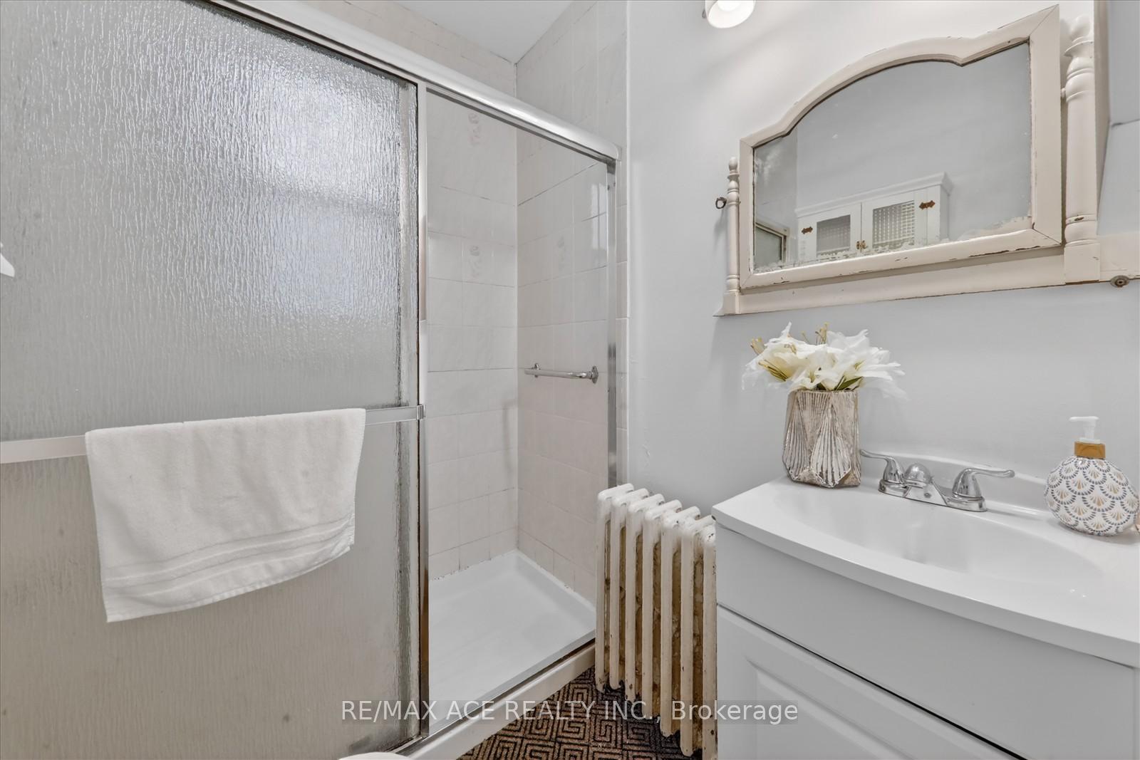 Photo 16 of 183 Glebemount Avenue, Toronto, Danforth Village-East York — HOMEH