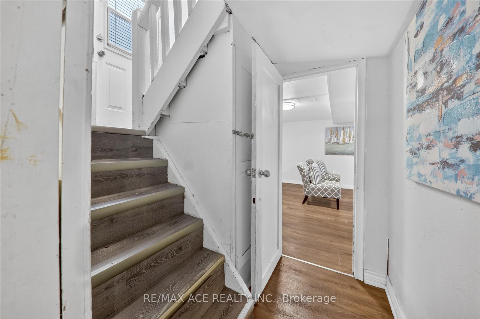 Photo 18 of 183 Glebemount Avenue, Toronto, Danforth Village-East York — HOMEH