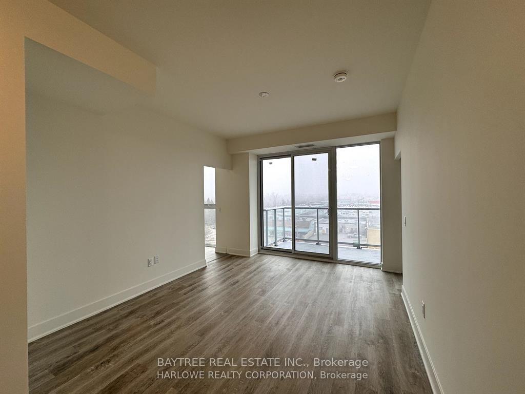 Photo 5 of Unit 605, 185 Deerfield Road, Newmarket, Central Newmarket — HOMEH