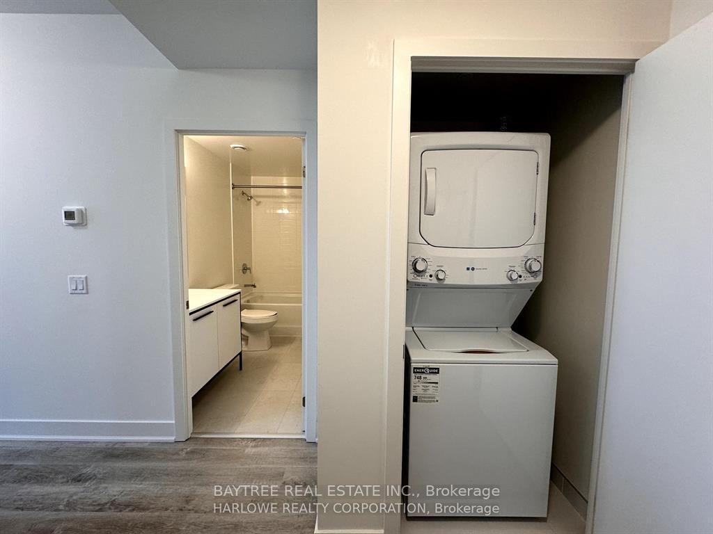 Photo 8 of Unit 605, 185 Deerfield Road, Newmarket, Central Newmarket — HOMEH