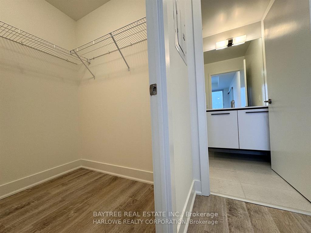 Photo 15 of Unit 605, 185 Deerfield Road, Newmarket, Central Newmarket — HOMEH