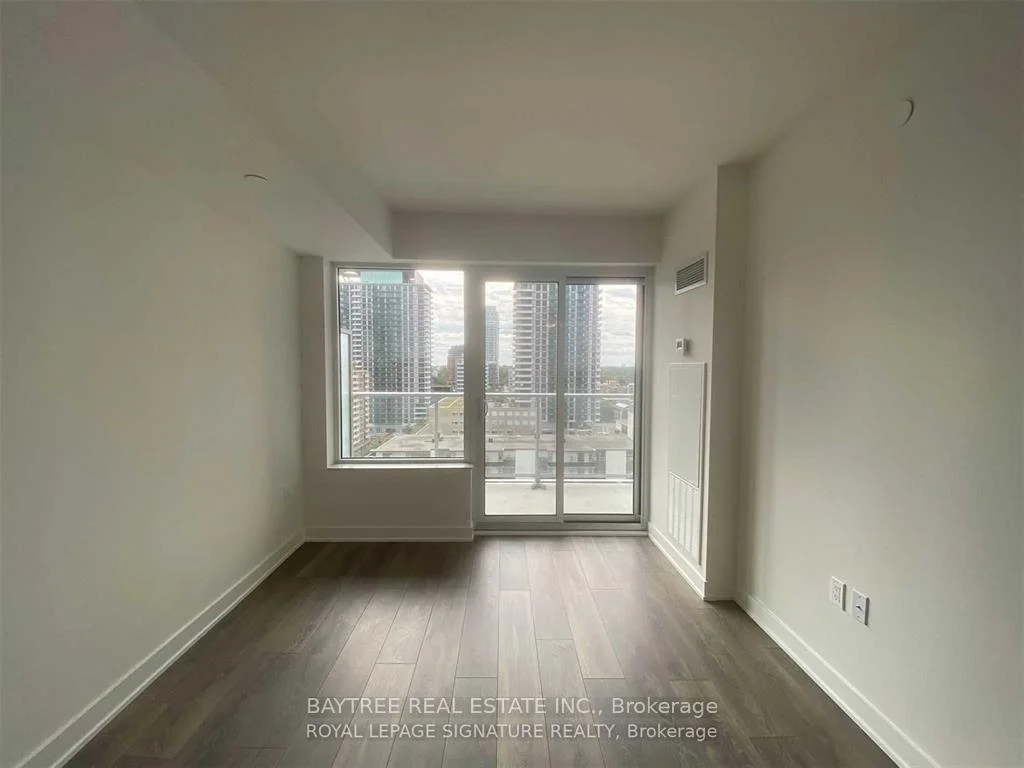 Photo 4 of Unit 2011, 195 Redpath Avenue, Toronto, Mount Pleasant West — HOMEH