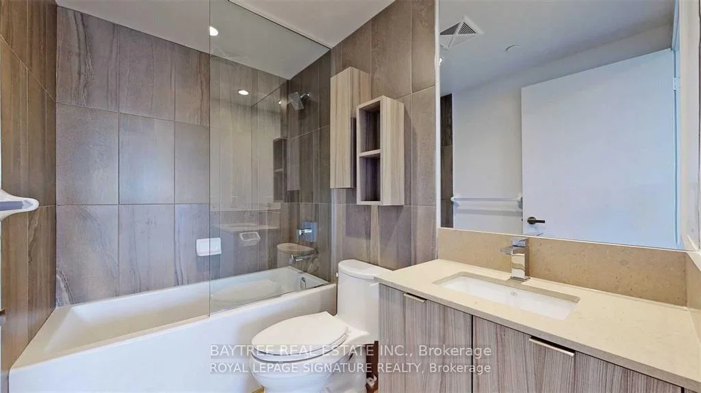 Photo 6 of Unit 2011, 195 Redpath Avenue, Toronto, Mount Pleasant West — HOMEH