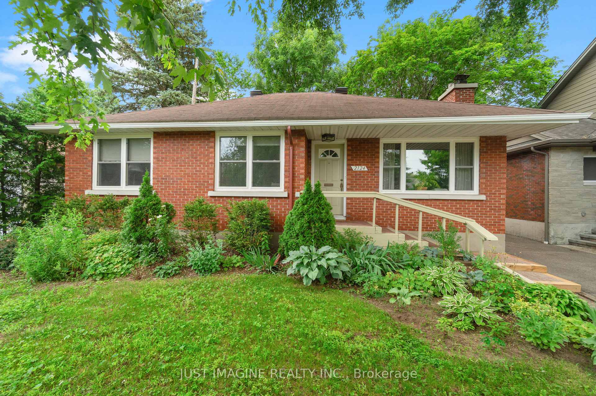 Photo 1 of 2124 Knightsbridge Road, Ottawa, Carlingwood — HOMEH