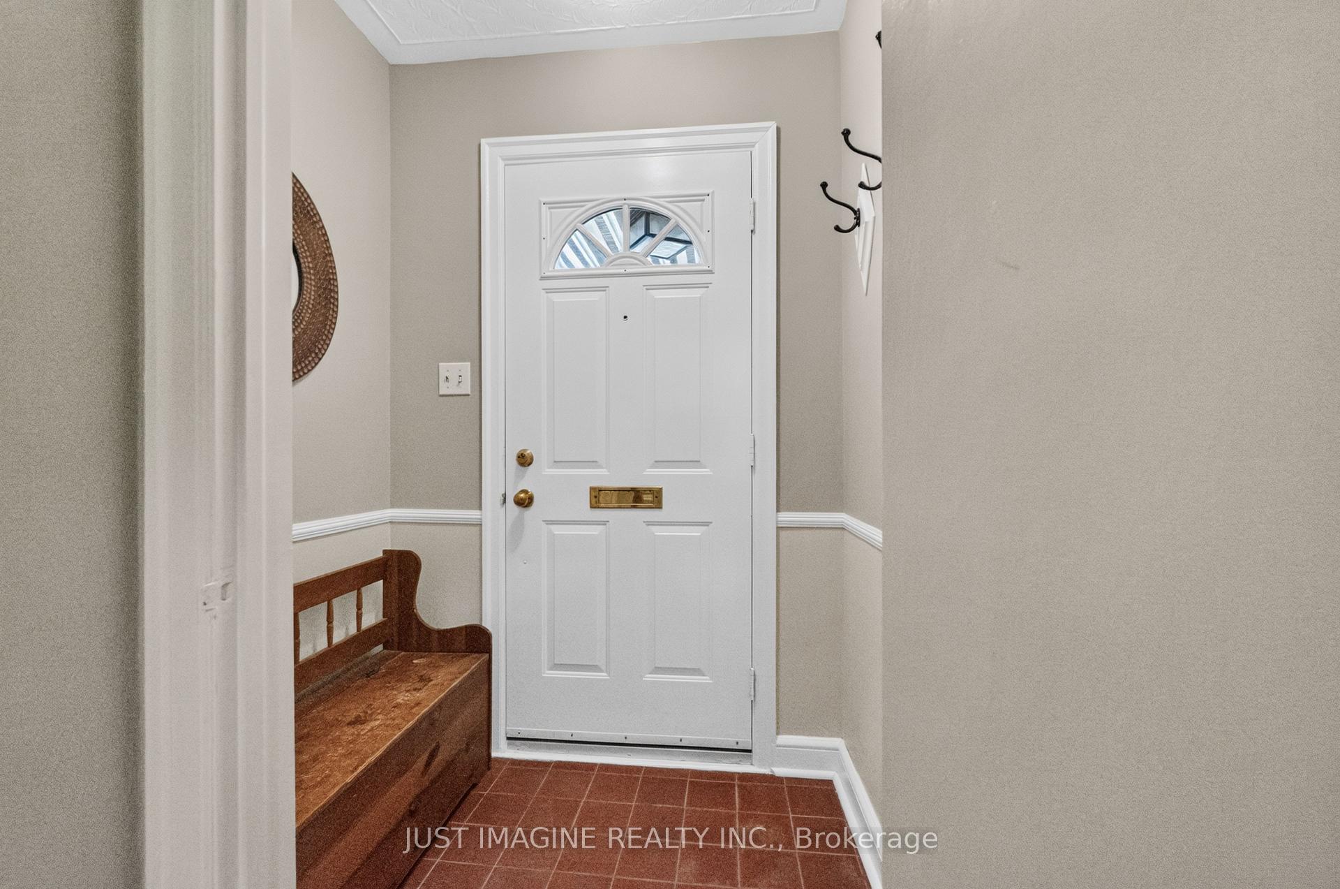 Photo 5 of 2124 Knightsbridge Road, Ottawa, Carlingwood — HOMEH