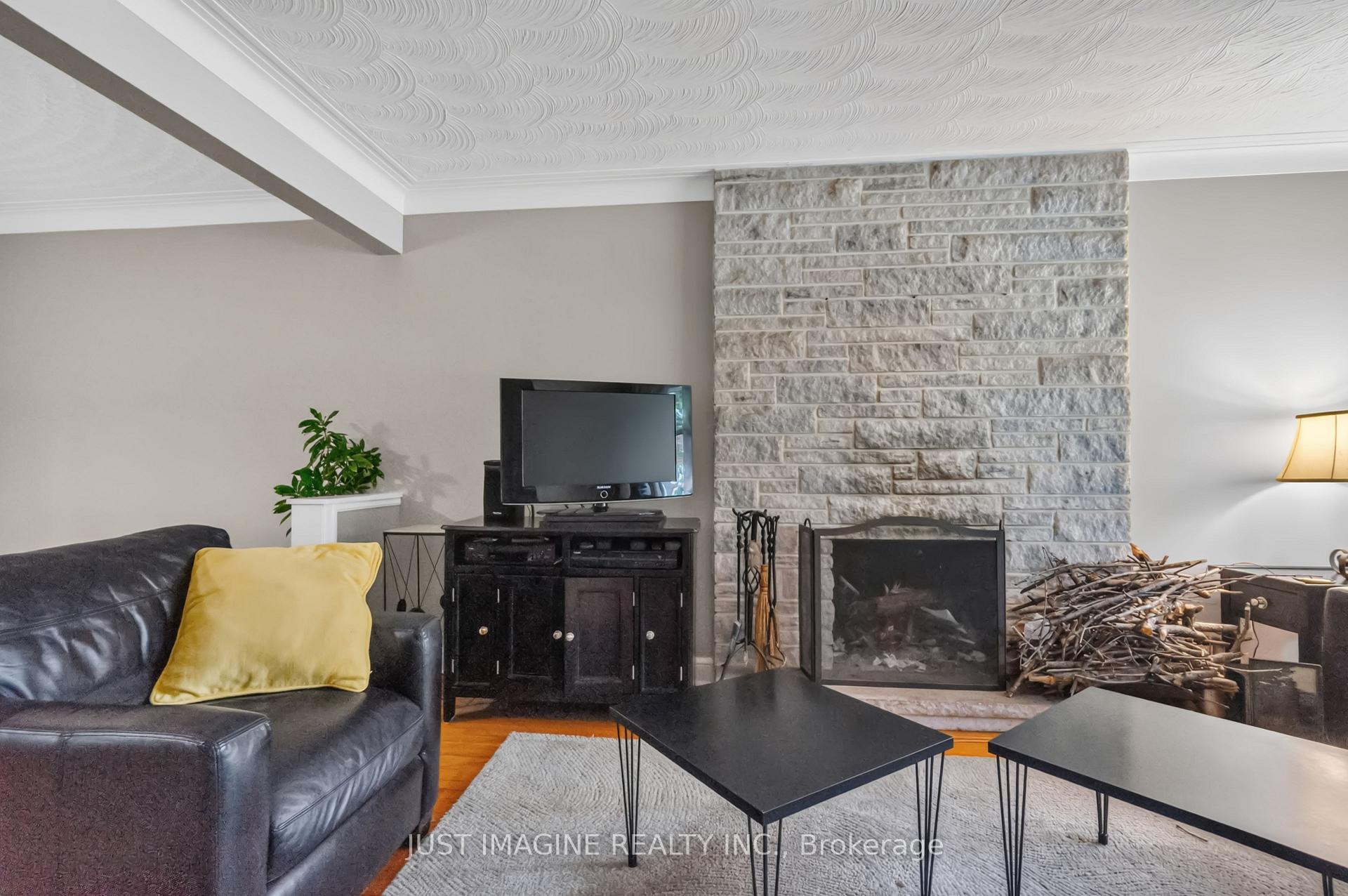 Photo 9 of 2124 Knightsbridge Road, Ottawa, Carlingwood — HOMEH