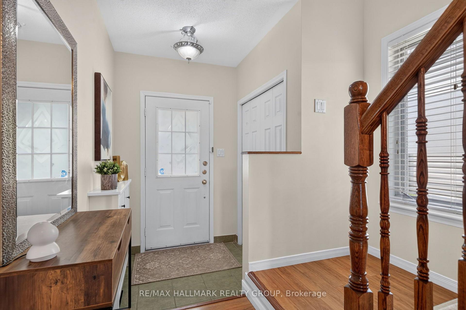 Photo 3 of 63 Palmadeo Drive, Ottawa, Barrhaven - Longfields — HOMEH