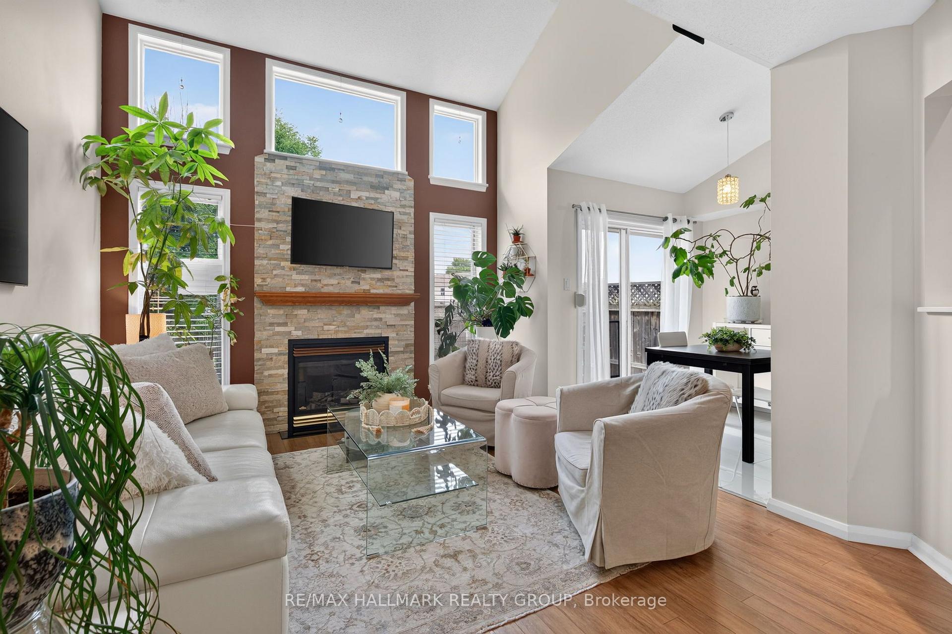 Photo 10 of 63 Palmadeo Drive, Ottawa, Barrhaven - Longfields — HOMEH