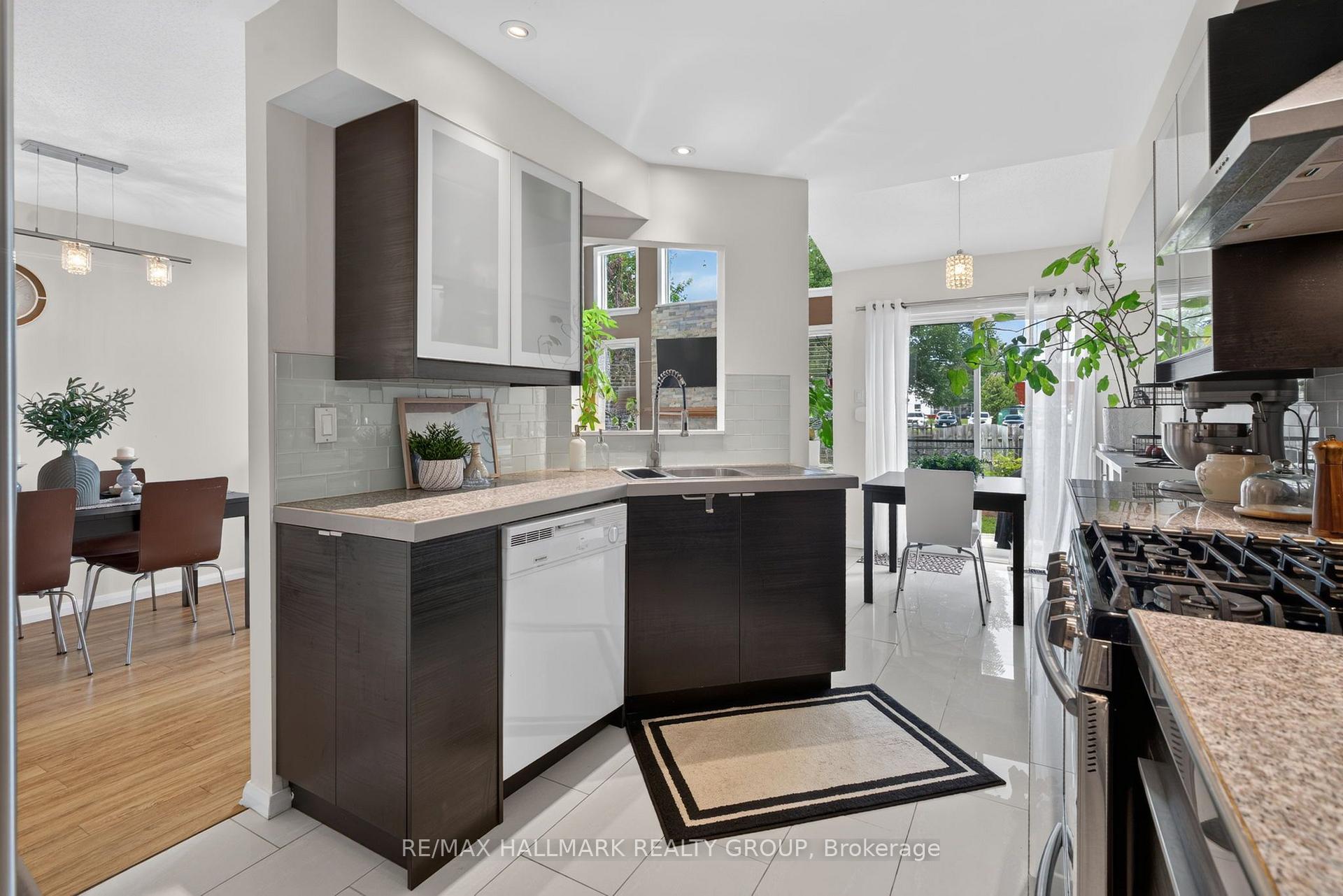 Photo 19 of 63 Palmadeo Drive, Ottawa, Barrhaven - Longfields — HOMEH