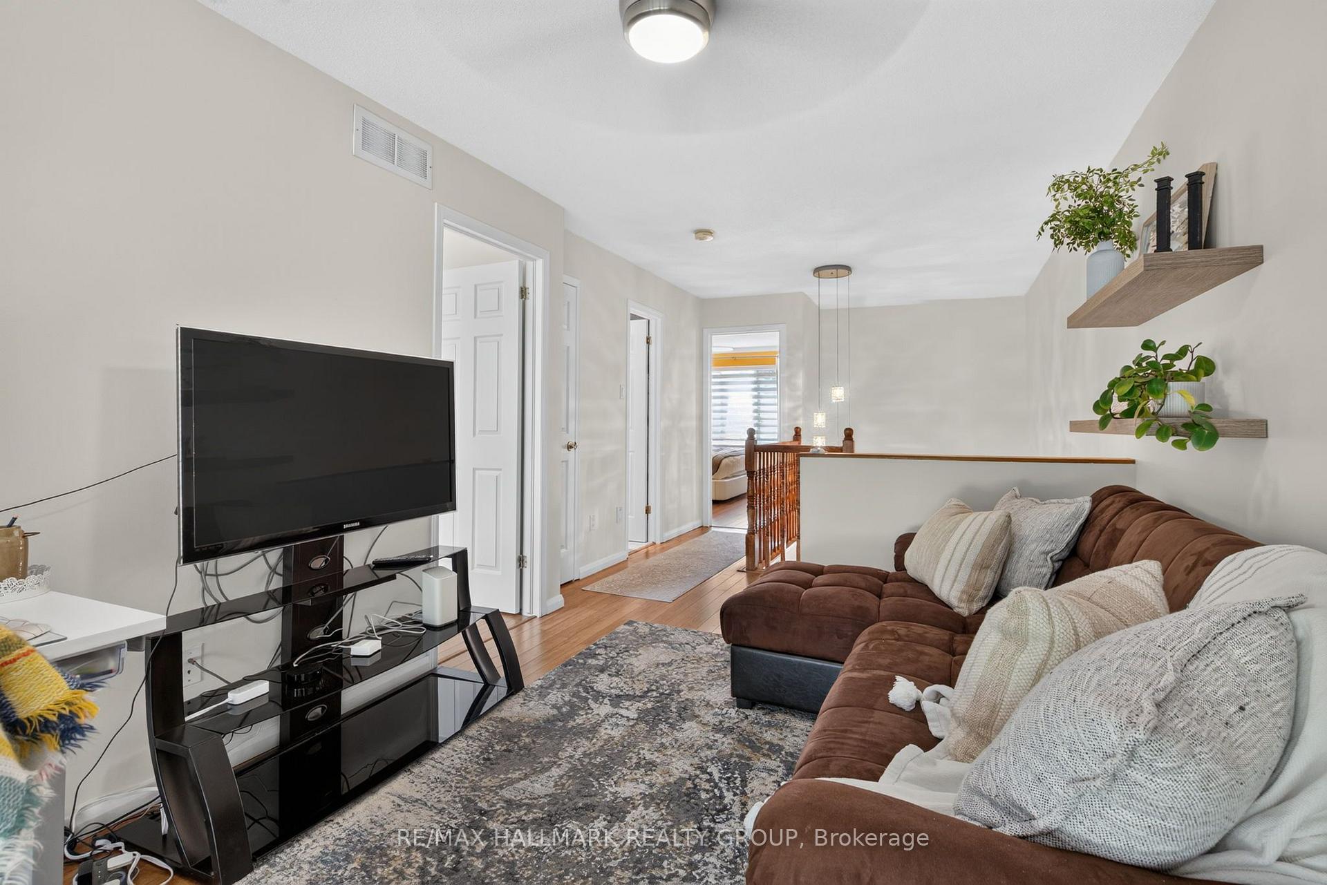 Photo 23 of 63 Palmadeo Drive, Ottawa, Barrhaven - Longfields — HOMEH