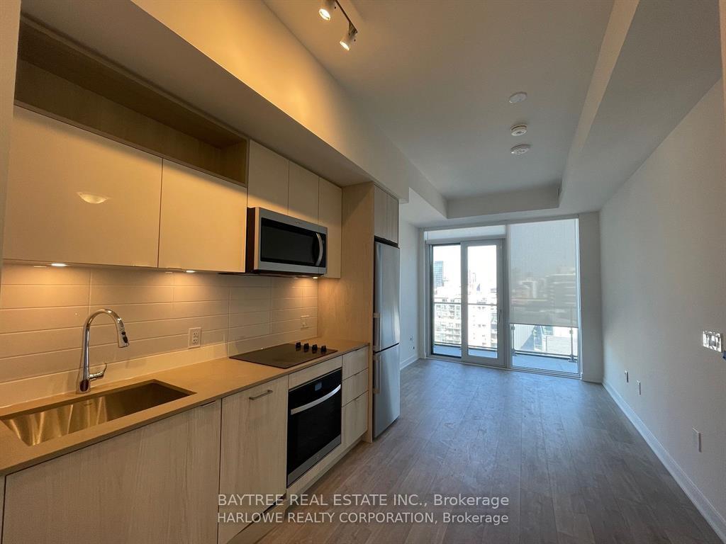 Front of Unit 1766 W, 135 Lower Sherbourne Street W