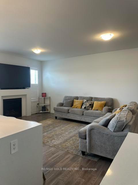 Photo 3 of 1583 Severn Drive, Milton, Bowes — HOMEH