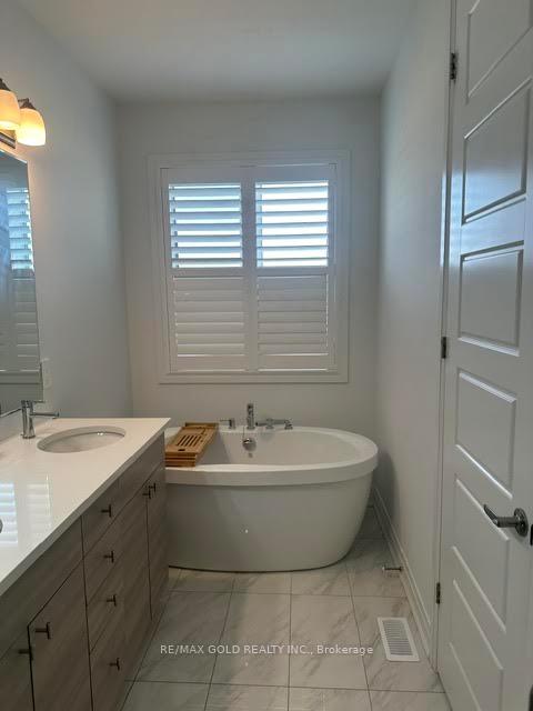 Photo 15 of 1583 Severn Drive, Milton, Bowes — HOMEH