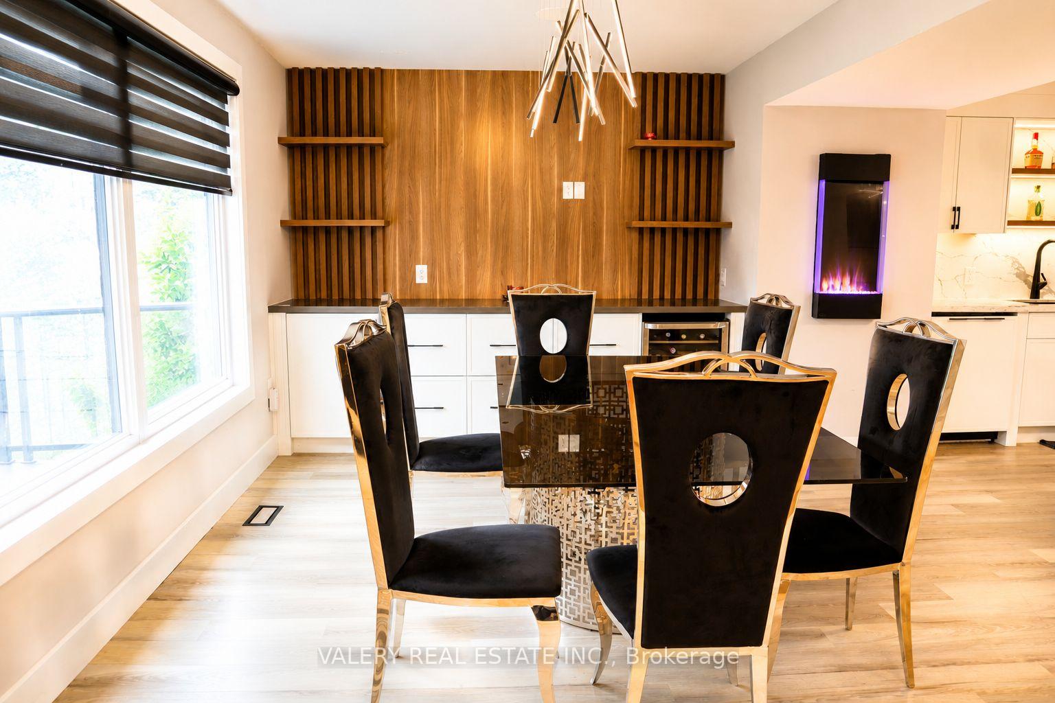 Photo 3 of 33 Chilton Dr., Hamilton, Stoney Creek — HOMEH