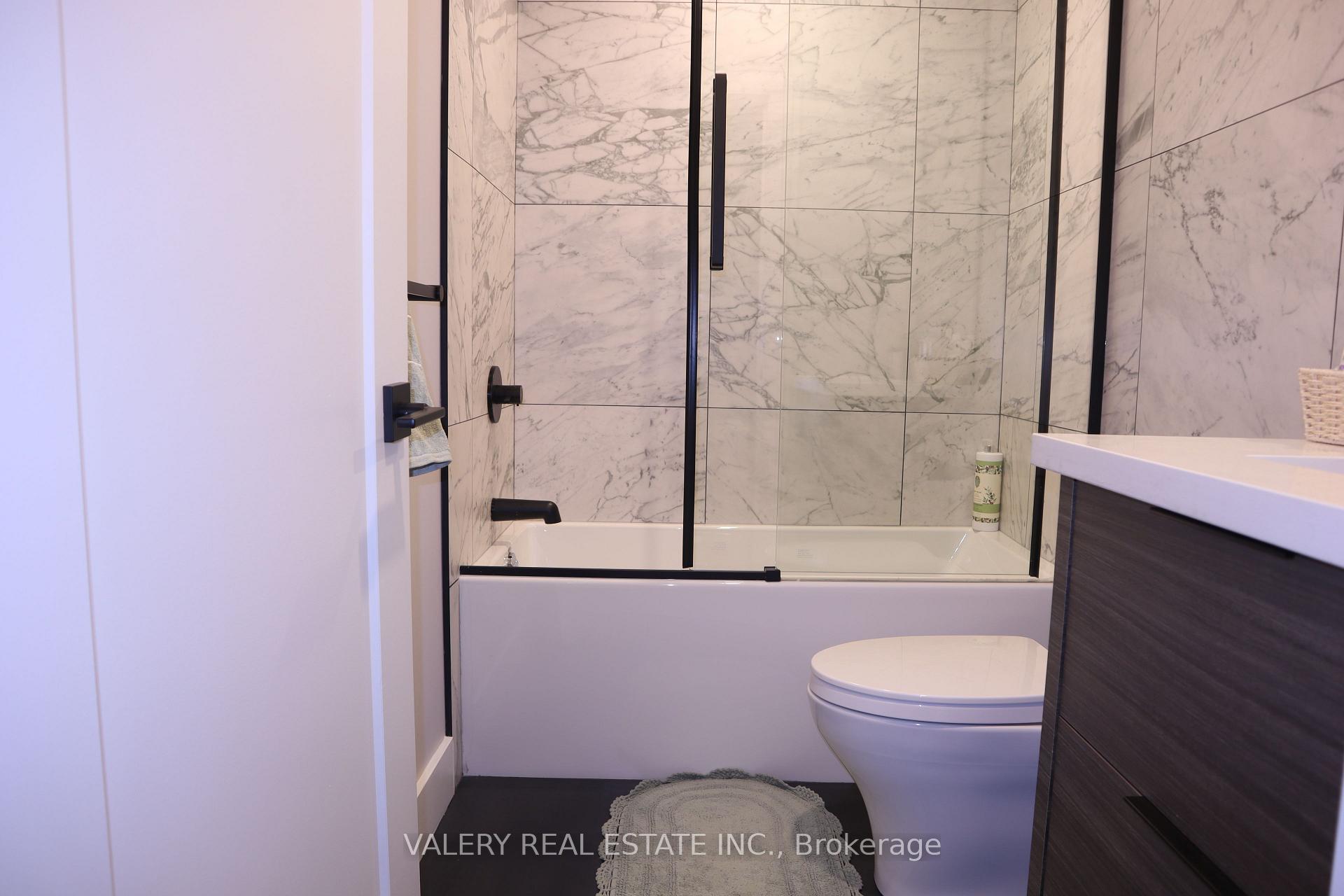 Photo 13 of 33 Chilton Dr., Hamilton, Stoney Creek — HOMEH