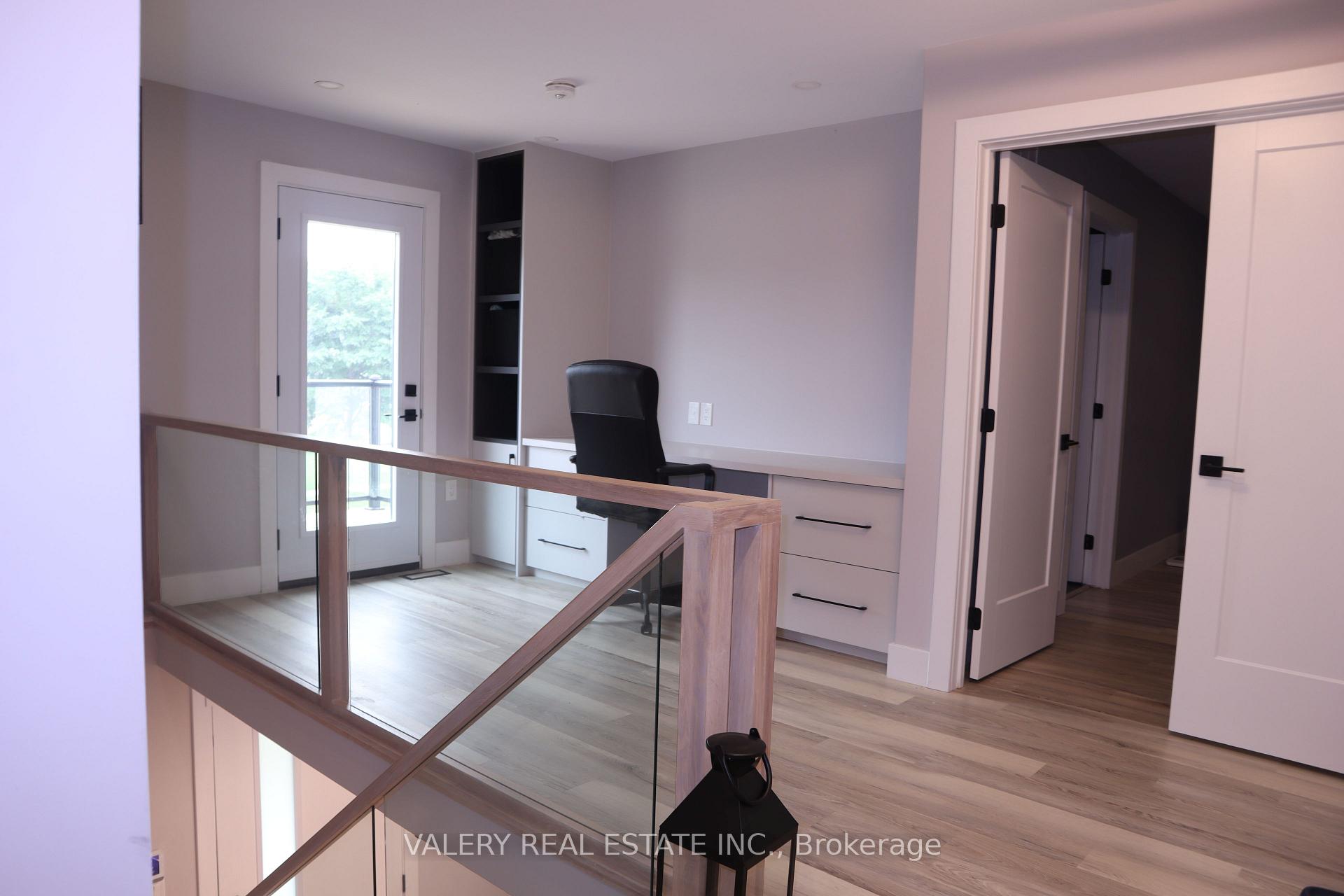 Photo 12 of 33 Chilton Dr., Hamilton, Stoney Creek — HOMEH