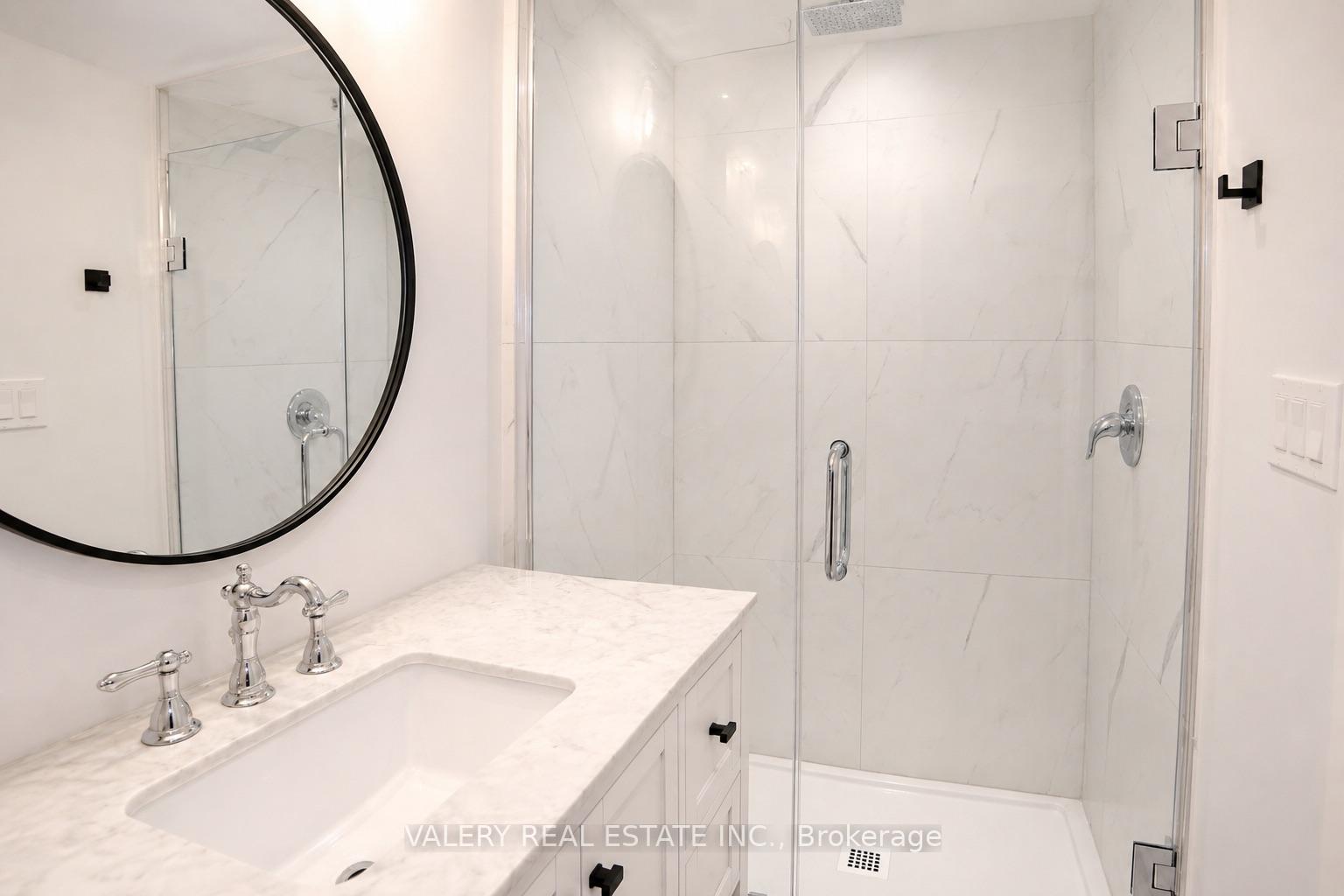 Photo 16 of 33 Chilton Dr., Hamilton, Stoney Creek — HOMEH