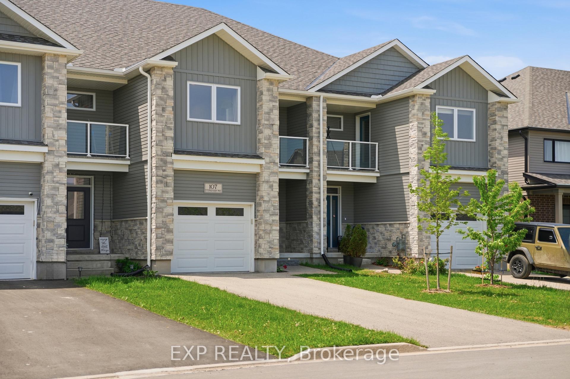 Photo 2 of 107 Stephenson Way, Minto — HOMEH