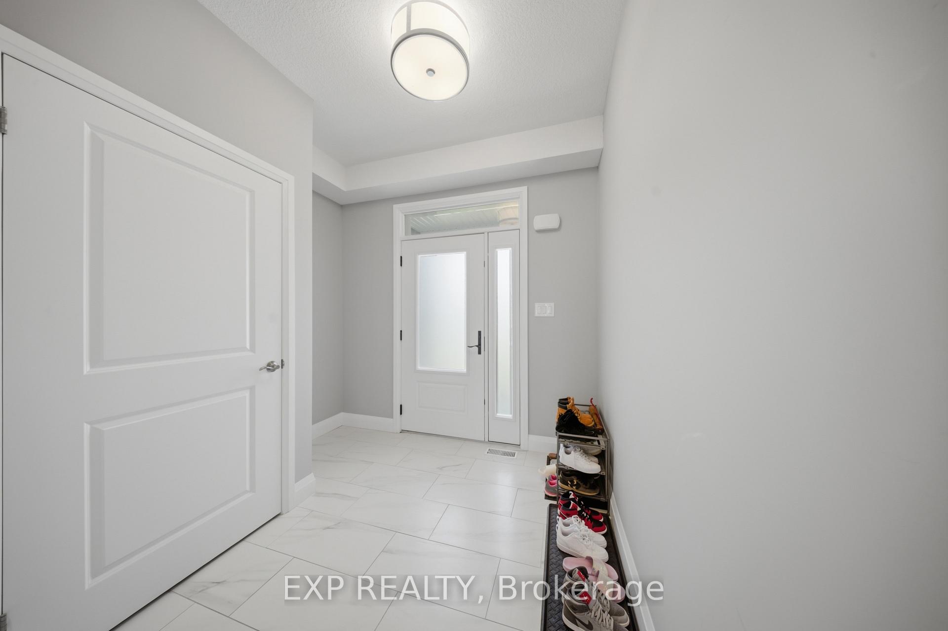Photo 5 of 107 Stephenson Way, Minto — HOMEH