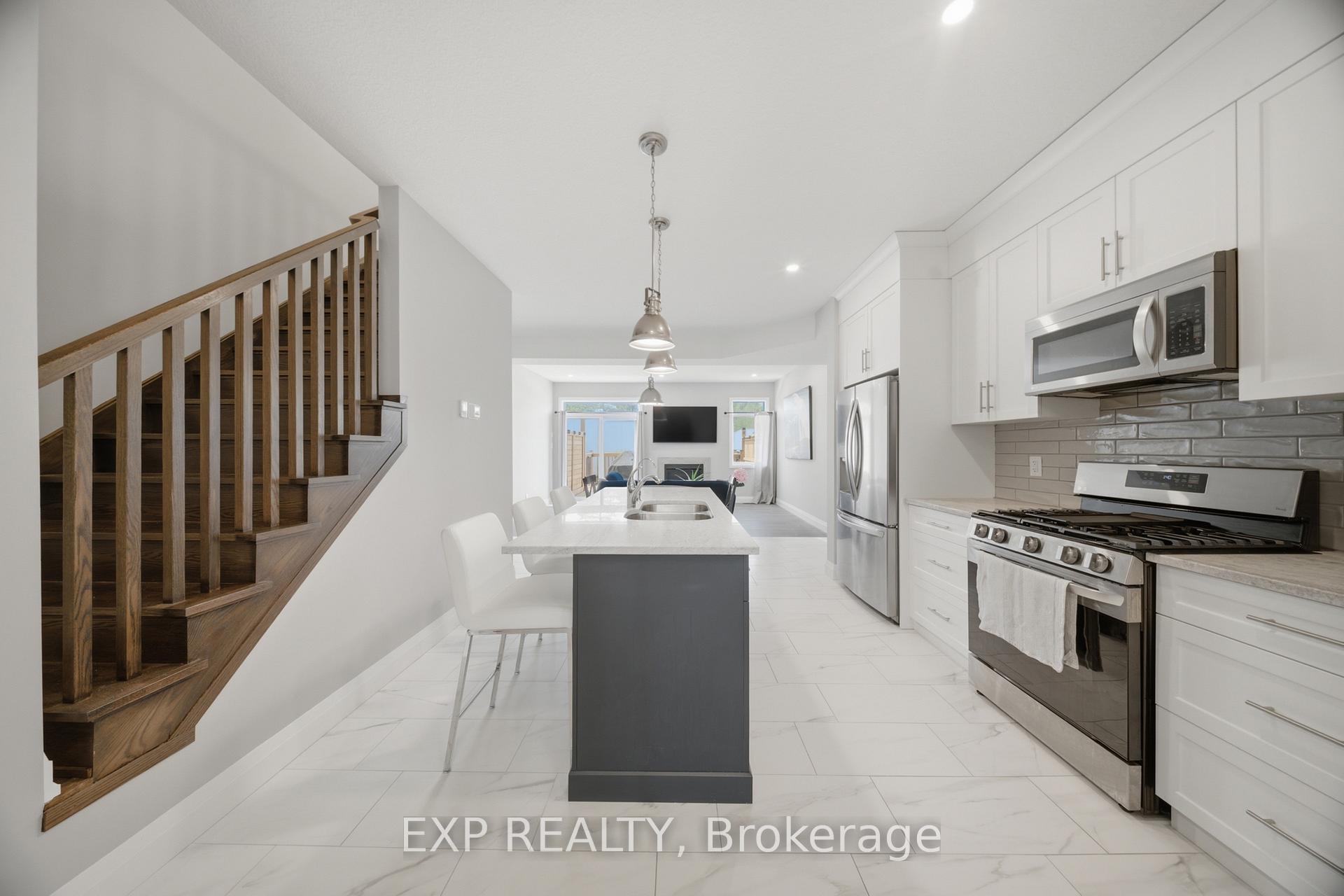 Photo 9 of 107 Stephenson Way, Minto — HOMEH