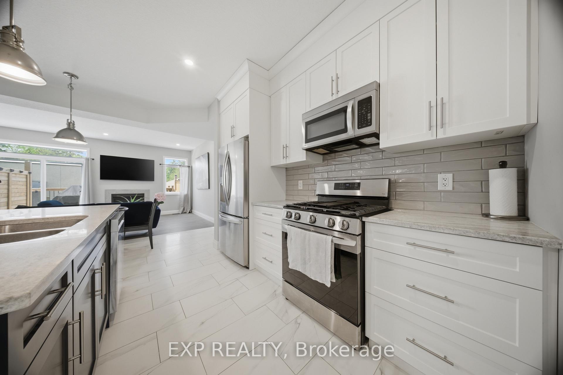 Photo 11 of 107 Stephenson Way, Minto — HOMEH