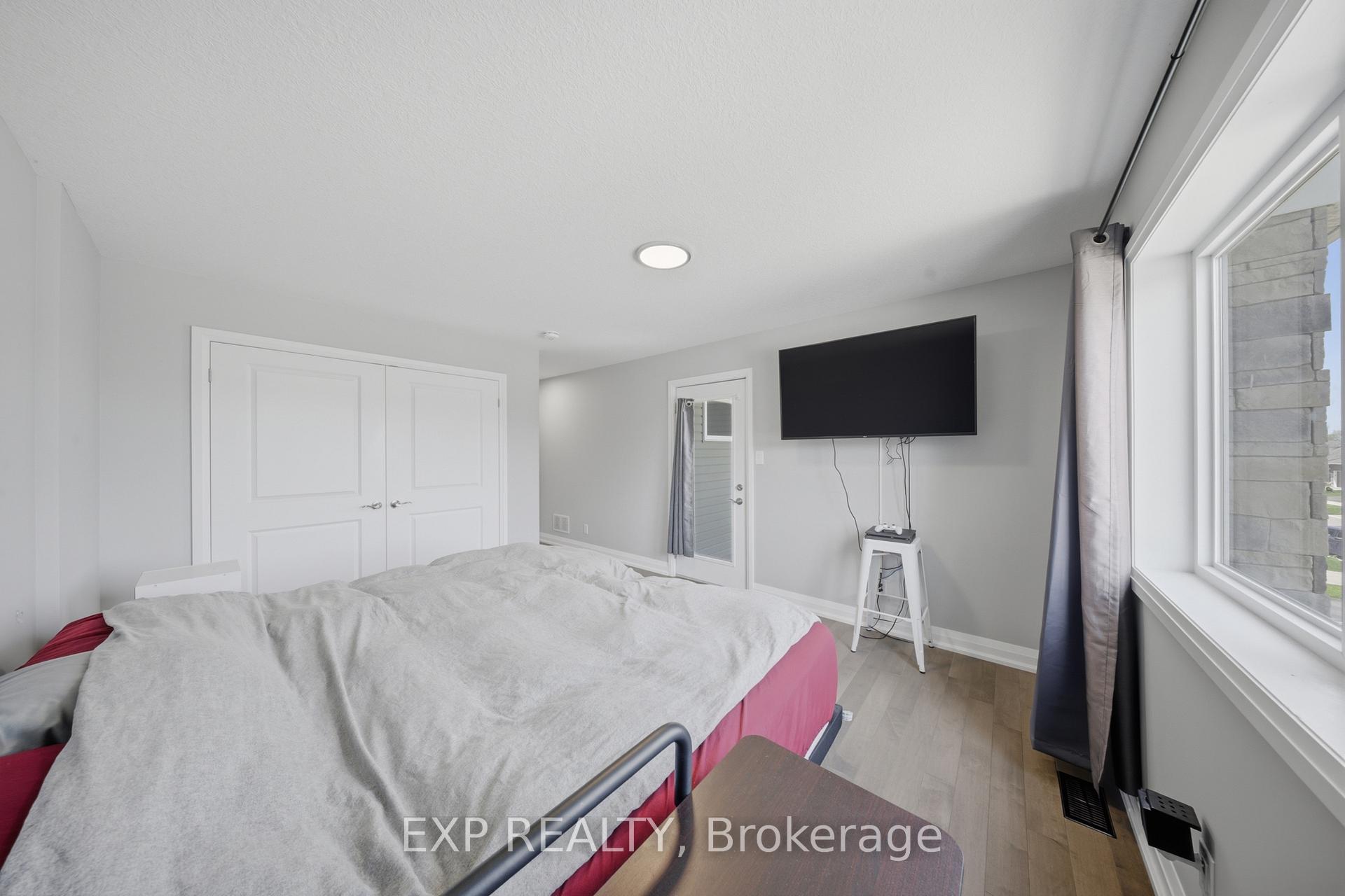 Photo 33 of 107 Stephenson Way, Minto — HOMEH