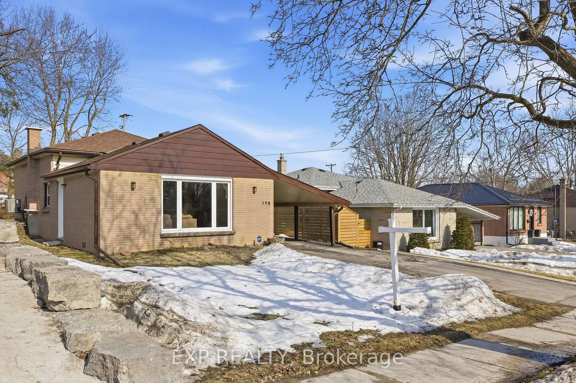 Photo 3 of 198 Shelbourne Street, Peterborough, Northcrest Ward 5 — HOMEH